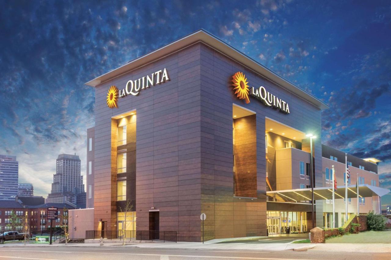 Готель La Quinta By Wyndham Memphis Downtown Екстер'єр фото